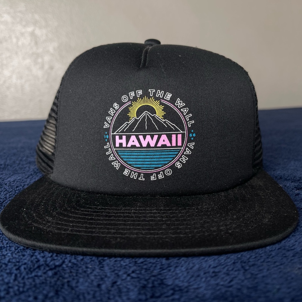 Vans Black Snapback Hat Hawaii NEW Never Worn Mesh Cap